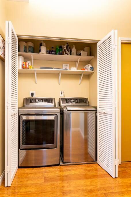 A Corner Unit With Ocean Views From Every Room Long Beach Exterior foto